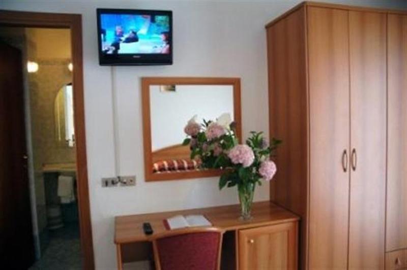 Hotel Roma Residenza Cervia Exterior foto